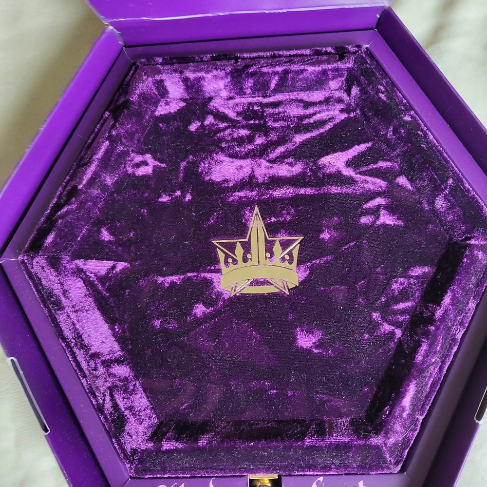 Jeffree Star Blood Lust palette - Picture 3 of 5